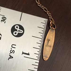 Delicate monogram necklace “L”